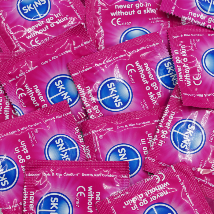 SKINS DOTS AND RIBS CONDOMS - PACK OF 4 CONDOMS
